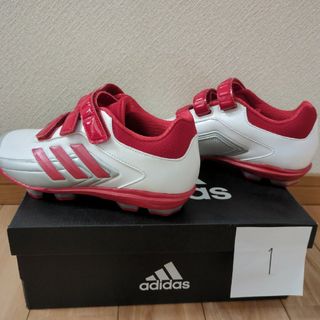 adidas　スパイク