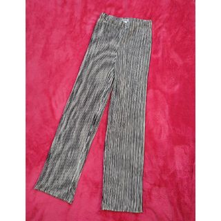 PLEATS PLEASE ISSEY MIYAKE(パンツ ・ ベージュ系)のフリマ PLEATS PLEASE ISSEY MIYAKE(パンツ ・ ベージュ系)のフリマ
