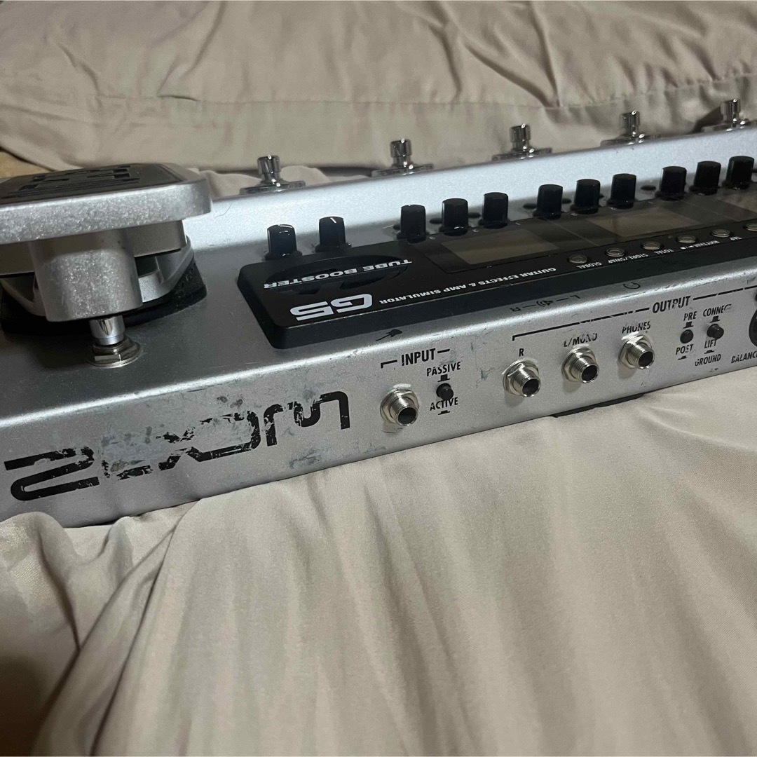 Zoom(ズーム)のzoom マルチエフェクター　G5 楽器のギター(エフェクター)の商品写真