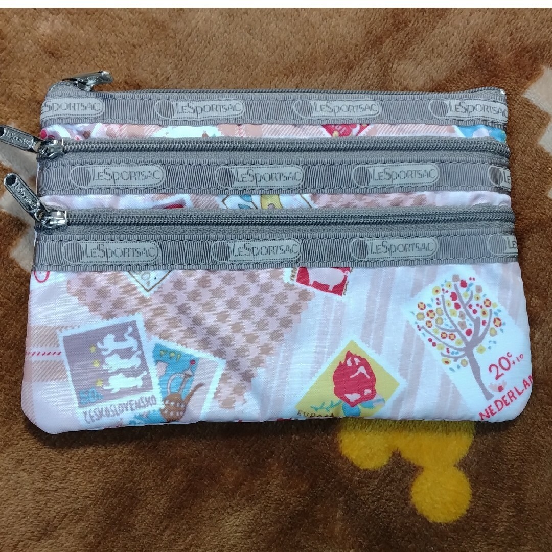 LeSportsac(レスポートサック)の★未使用品☆レスポートサック　7158 3-ZIP COSMETIC ★ レディースのファッション小物(ポーチ)の商品写真