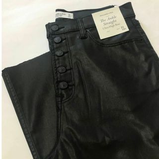 アバクロンビーアンドフィッチ(Abercrombie&Fitch)の【新品】Abercrombie&Fitch  デニム  ジーンズ　黒(デニム/ジーンズ)