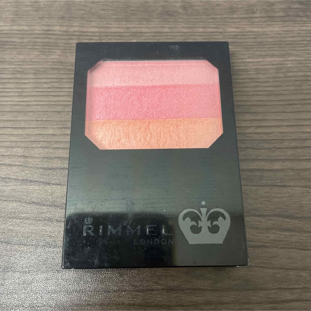 RIMMEL(リンメル)のRIMMEL ブレンドカラー ブラッシュ 003 コスメ/美容のベースメイク/化粧品(チーク)の商品写真