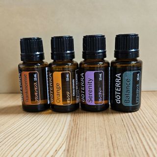 ドテラ(doTERRA)のドテラ　エッセンシャルオイル　４種(エッセンシャルオイル（精油）)