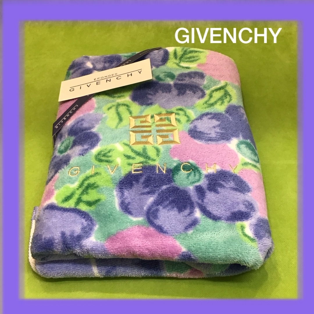 GIVENCHY(ジバンシィ)のGIVENCHYバスタオルKB2370 インテリア/住まい/日用品の日用品/生活雑貨/旅行(タオル/バス用品)の商品写真