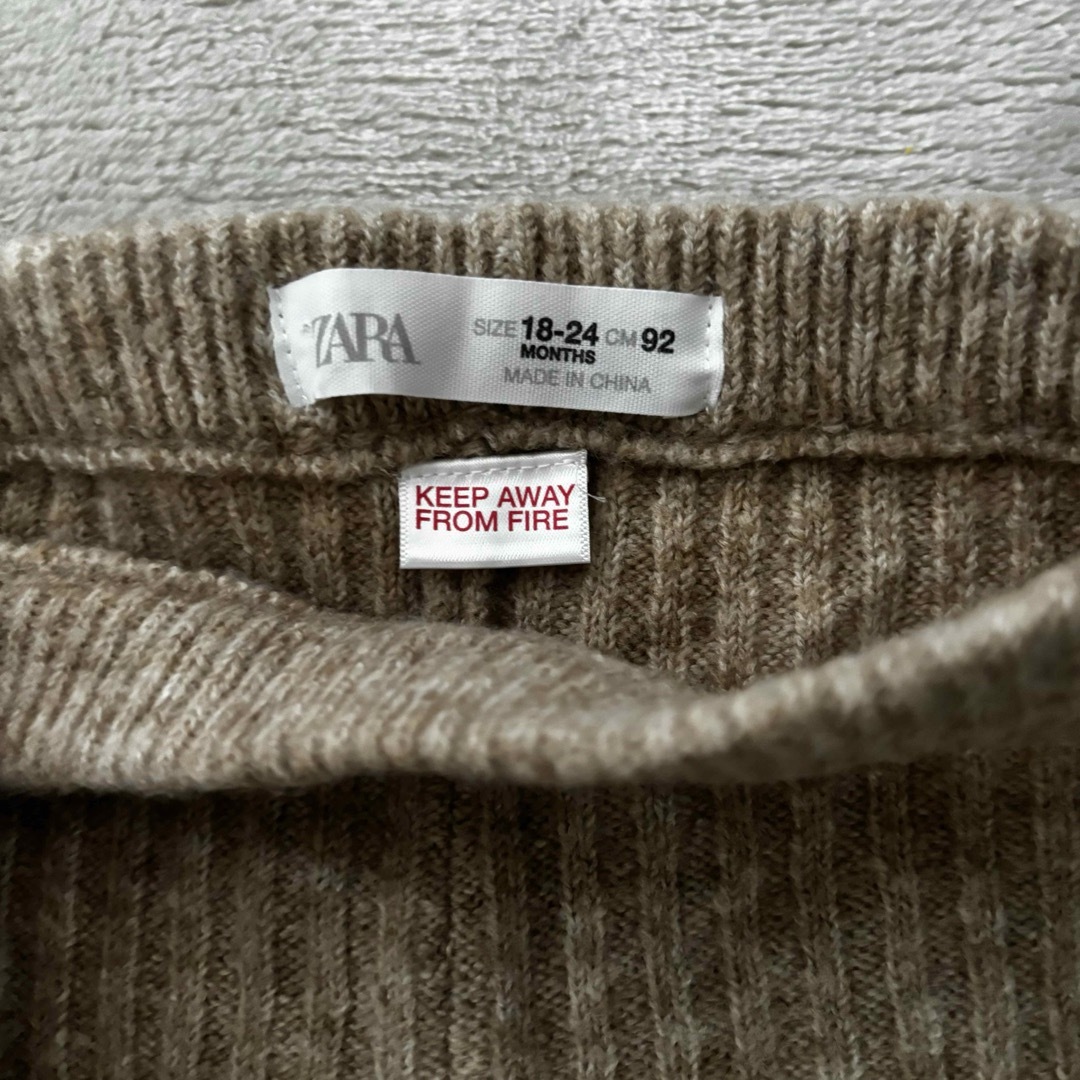 ZARA KIDS(ザラキッズ)の【送料込】ソフトタッチリブニットレギンス／ZARA KIDS／92cm キッズ/ベビー/マタニティのキッズ服男の子用(90cm~)(パンツ/スパッツ)の商品写真