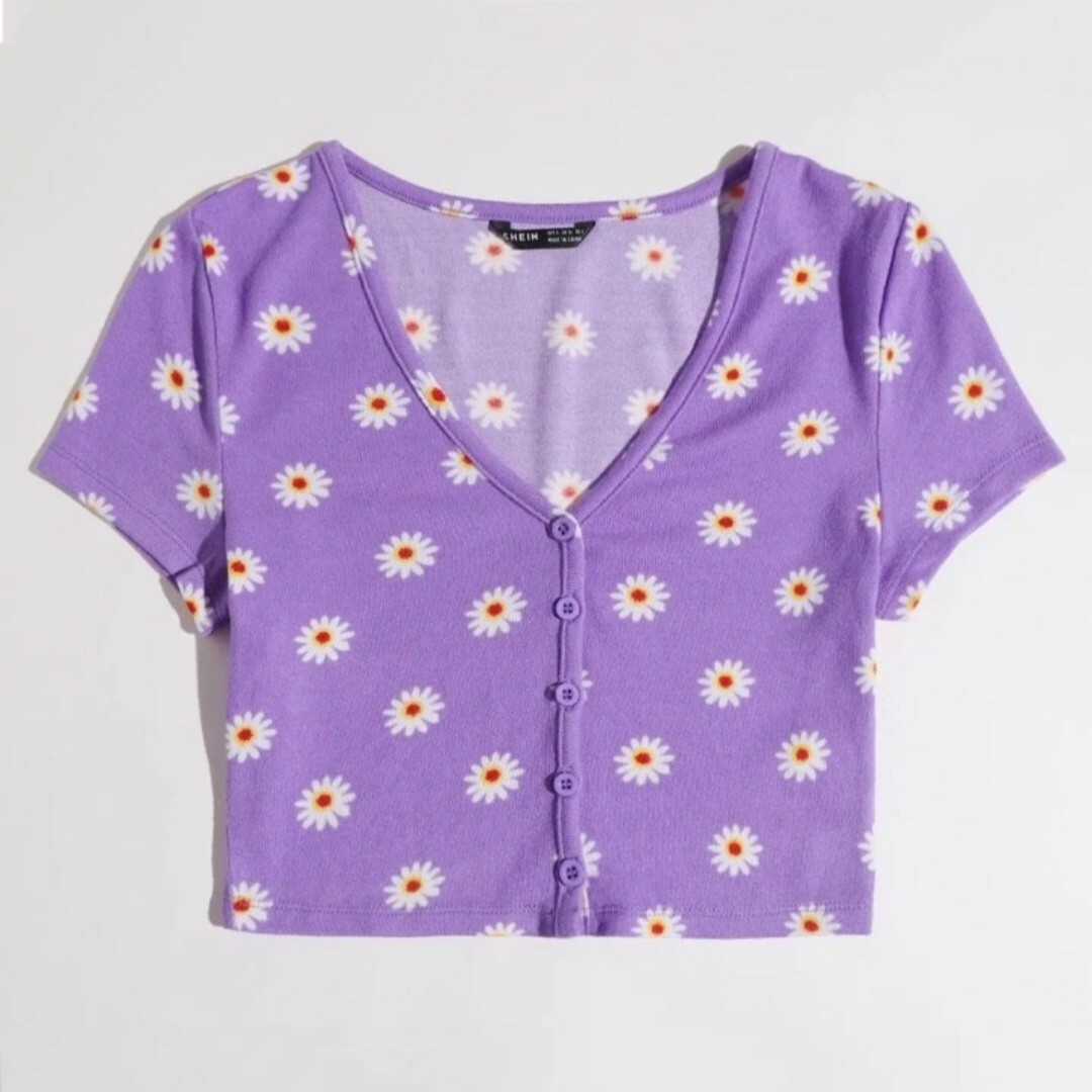SHEIN(シーイン)のVネック Tシャツ ブラウス ボタンフロント 花柄 デイジー 紫 パープル レディースのトップス(Tシャツ(半袖/袖なし))の商品写真