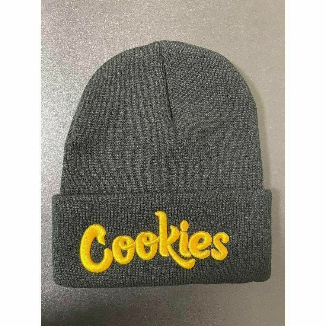 Cookies（クッキーズ） ニット帽　ビーニー　キャップ　ブラック×ゴールド メンズの帽子(ニット帽/ビーニー)の商品写真