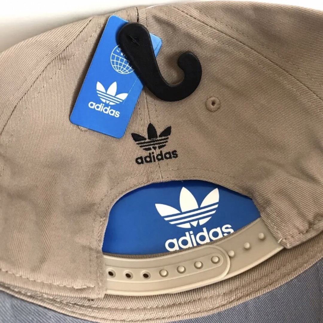 adidas(アディダス)のレア【新品】アディダス キャップ USA ベージュ 帽子 ゴルフ メンズの帽子(キャップ)の商品写真