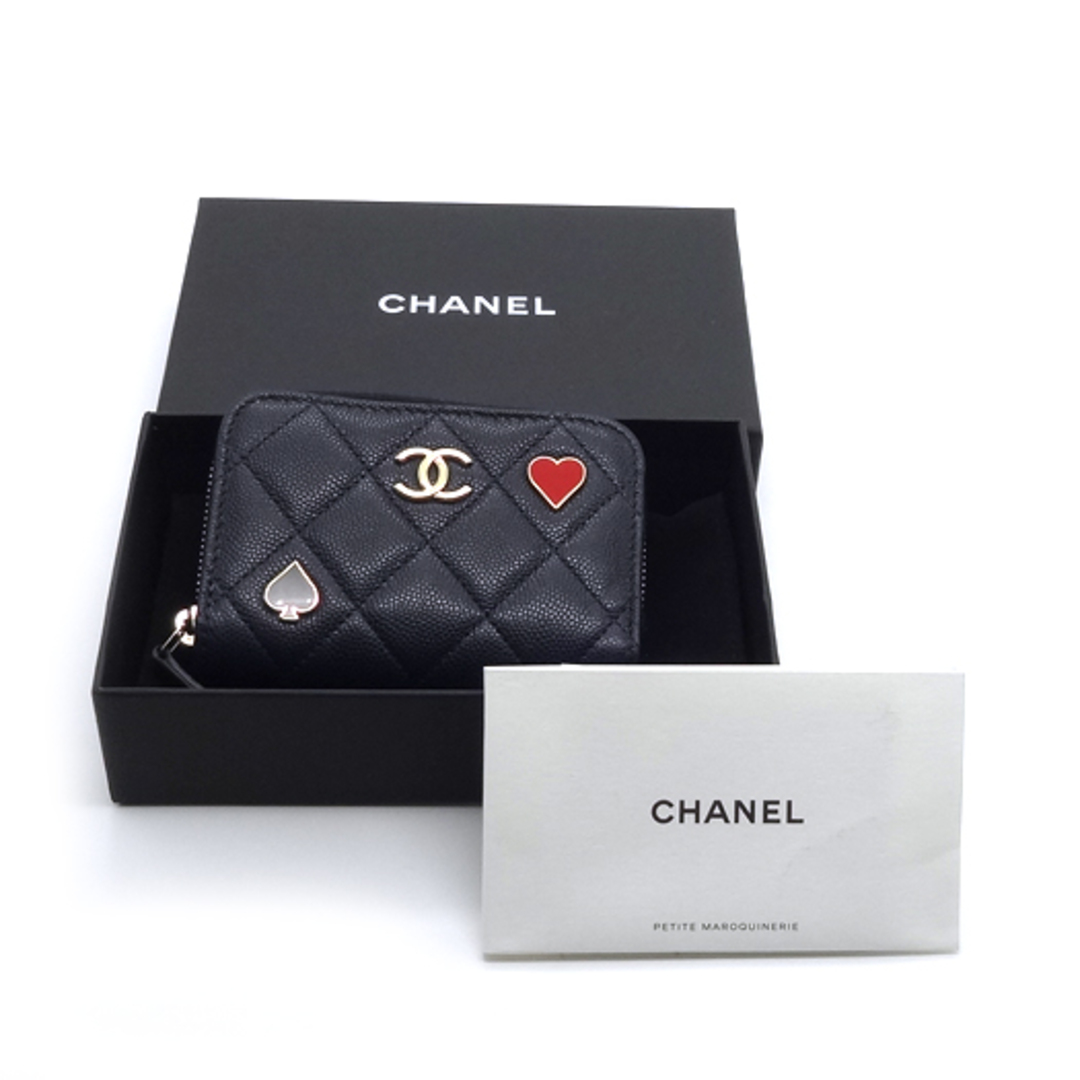 CHANEL(シャネル)のシャネル トランプモチーフ コインケース キャビアスキン ネイビー 紺色 財布 AP3082 レディースのファッション小物(コインケース)の商品写真