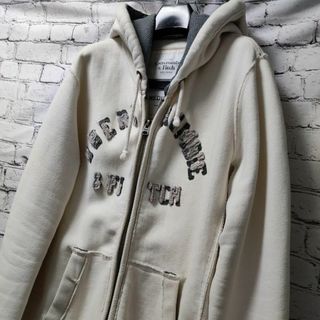 アバクロンビーアンドフィッチ(Abercrombie&Fitch)のアバクロ・ジップアップパーカー・白(パーカー)