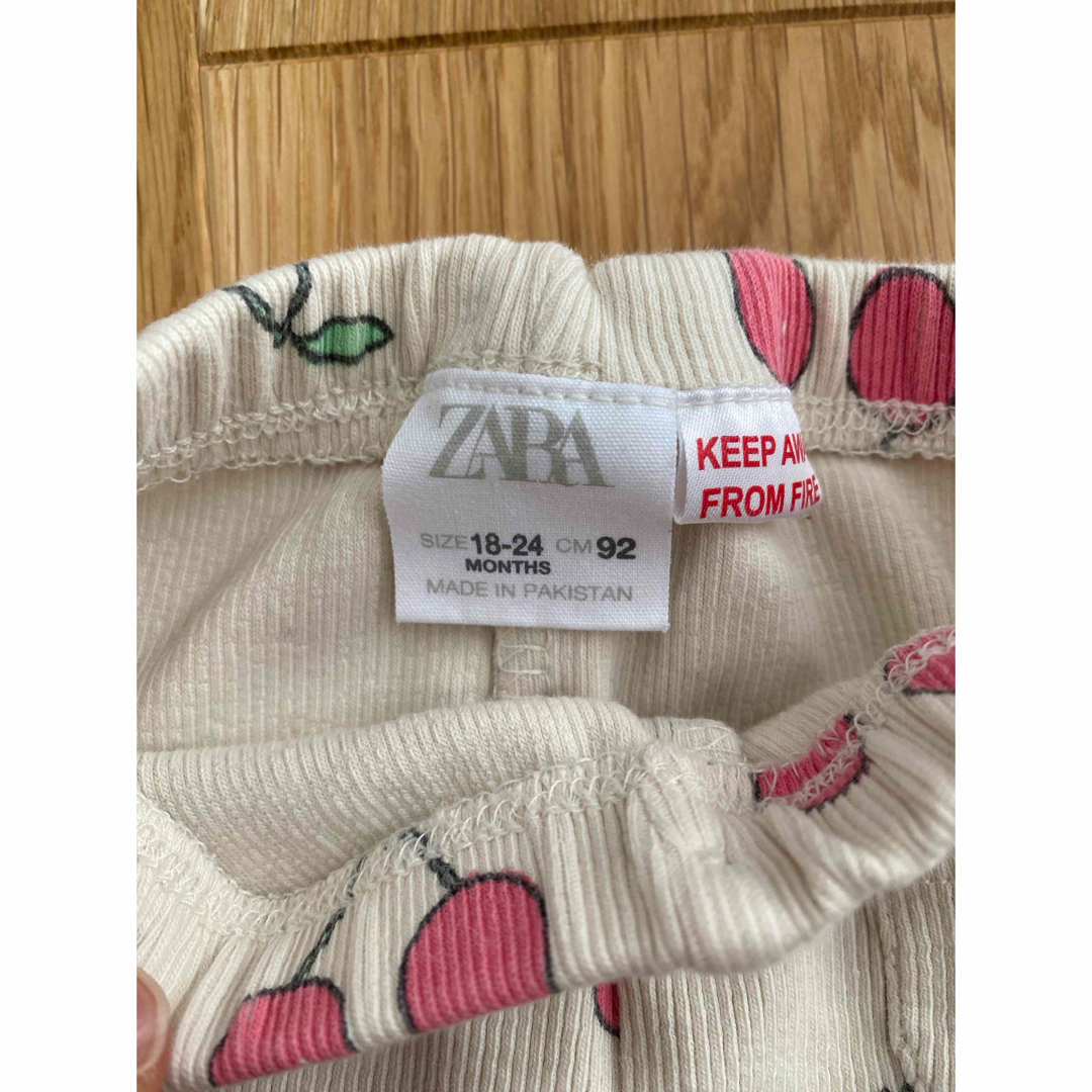 ZARA KIDS(ザラキッズ)のショートパンツ、レギンス、ワンピース　3点 キッズ/ベビー/マタニティのキッズ服女の子用(90cm~)(パンツ/スパッツ)の商品写真