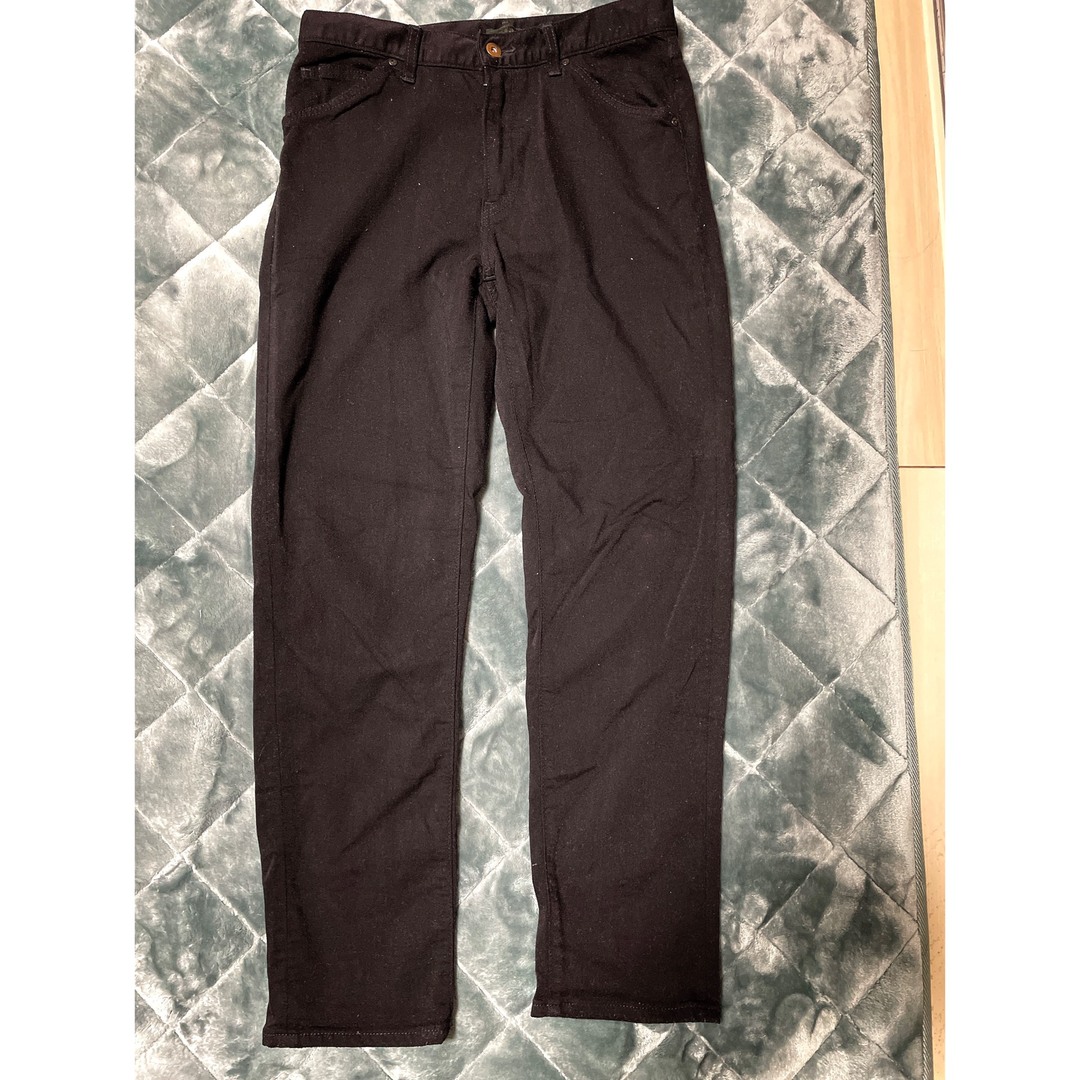 UNIQLO(ユニクロ)のUNIQLO ズボン　黒　31(78.5cm) メンズのパンツ(デニム/ジーンズ)の商品写真