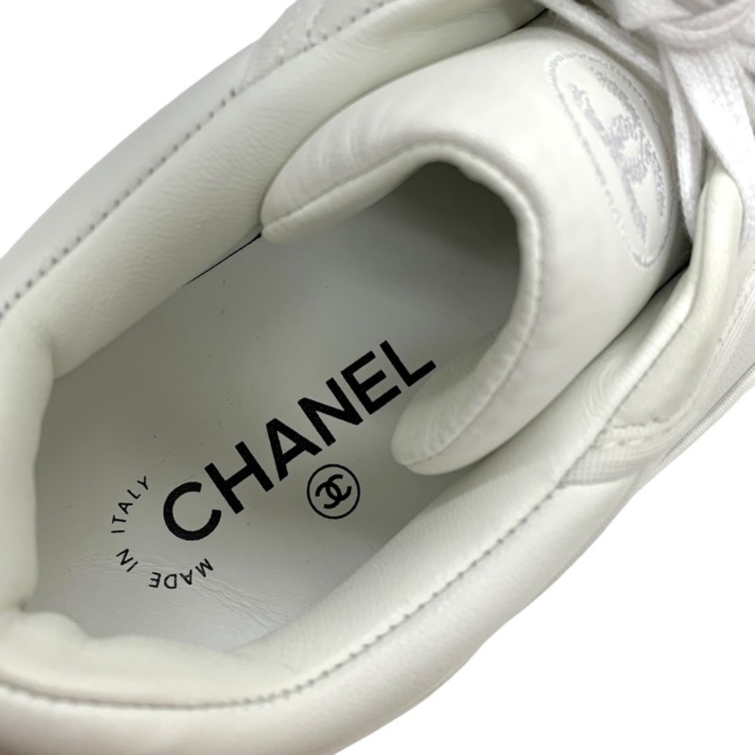 CHANEL(シャネル)のシャネル CHANEL スニーカー 靴 シューズ ココマーク ロゴ レザー ホワイト 白 レディースの靴/シューズ(スニーカー)の商品写真