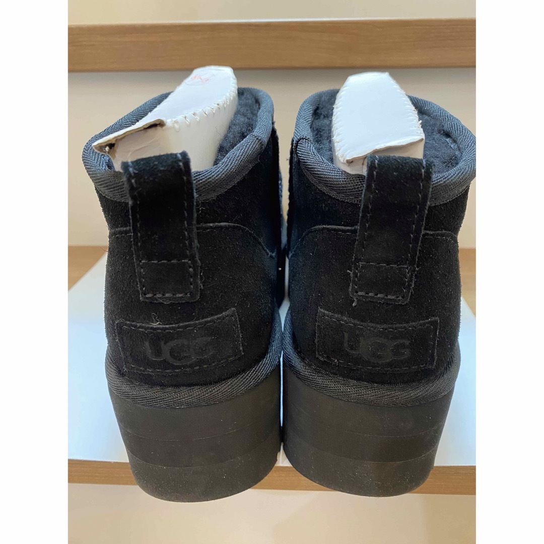 UGG(アグ)のUGG クラシック ウルトラミニ BLACK 24cm  レディースの靴/シューズ(ブーツ)の商品写真