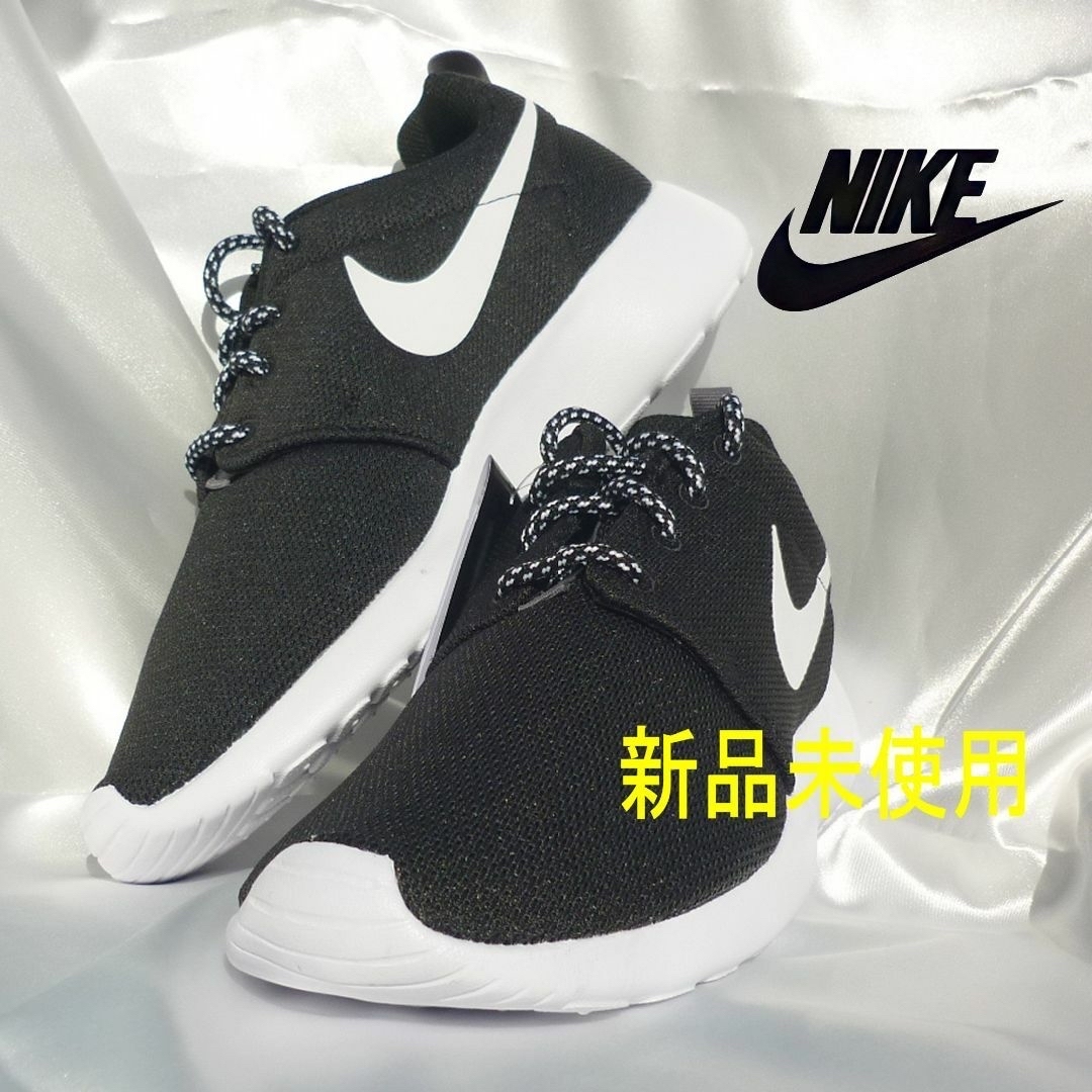 NIKE(ナイキ)のセール中24cmナイキローシ ワンシューズ黒白スニーカー素足でも レディースの靴/シューズ(スニーカー)の商品写真