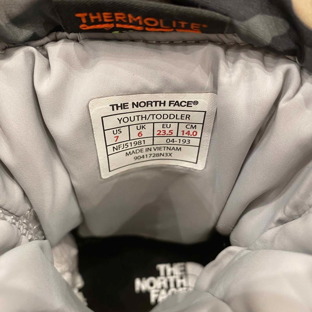 THE NORTH FACE(ザノースフェイス)のザノースフェイス ヌプシ 14センチ 美品 キッズ/ベビー/マタニティのベビー靴/シューズ(~14cm)(ブーツ)の商品写真