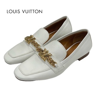 LOUIS VUITTON - 未使用 ルイヴィトン LOUIS VUITTON ローファー 革靴 靴 シューズ チェーン LV金具 レザー ホワイト ゴールド