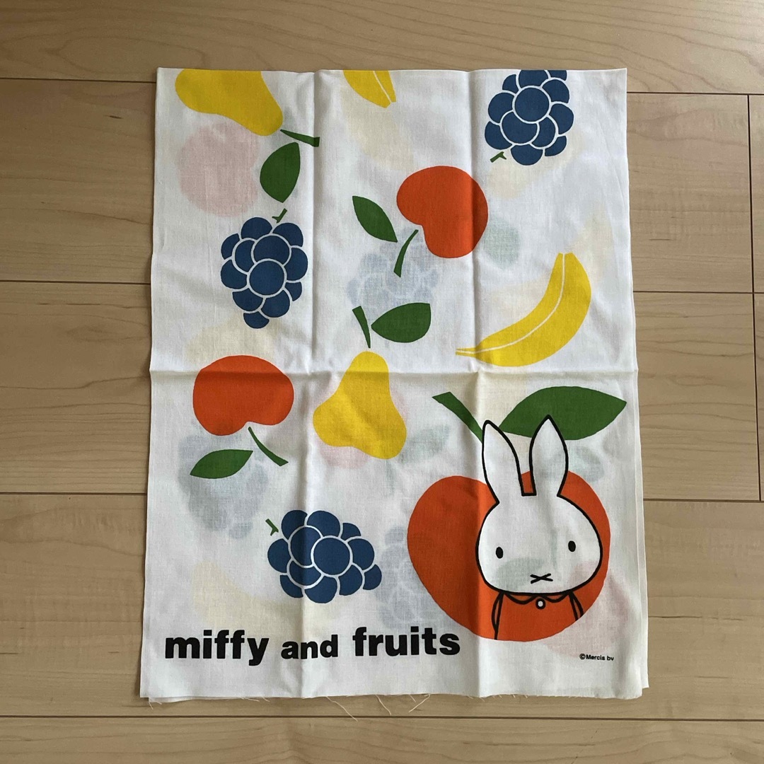 miffy(ミッフィー)のミッフィー☆手ぬぐい レディースのファッション小物(ハンカチ)の商品写真