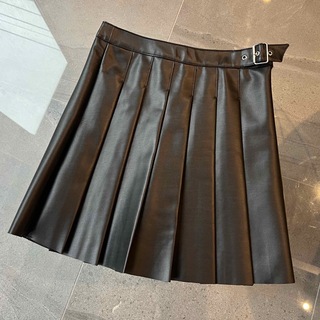 ザラ(ZARA)のZARA ザラ フェイクレザー プリーツスカート KIDS 164cm(スカート)