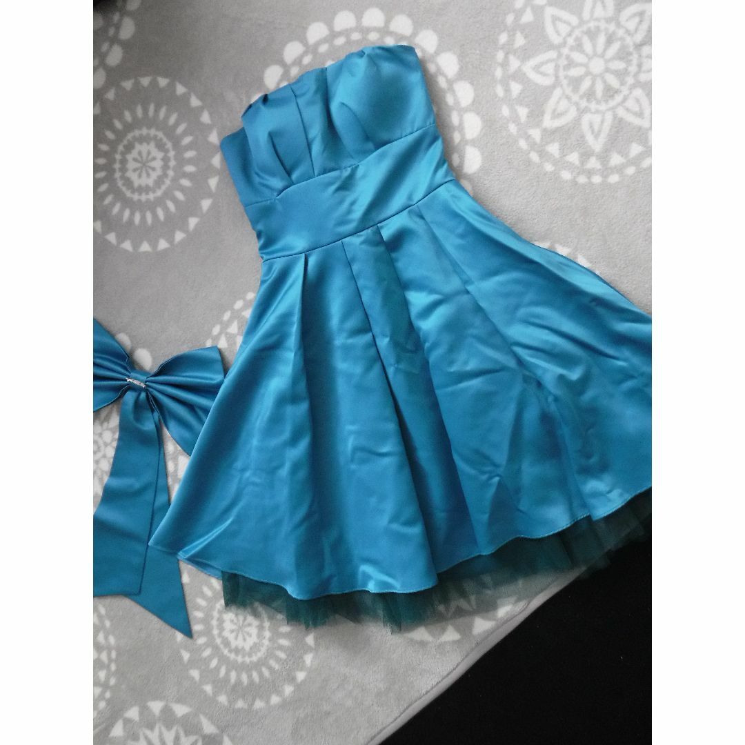 GIRL(ガール)の☆ブルーのベアトップ　チュールパーティードレス レディースのフォーマル/ドレス(ミディアムドレス)の商品写真