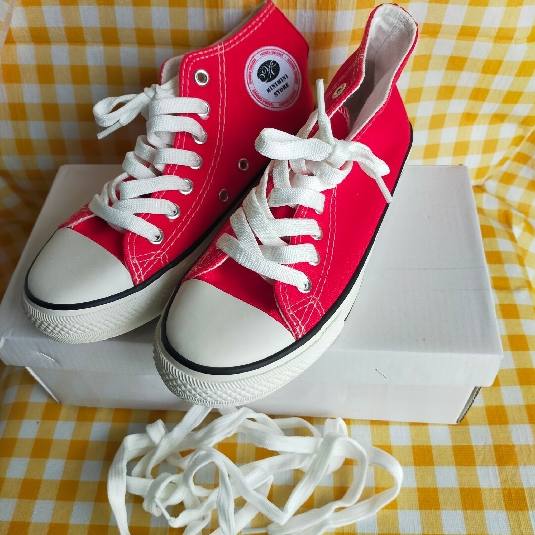 ハイカットスニーカー 赤 レディースの靴/シューズ(スニーカー)の商品写真