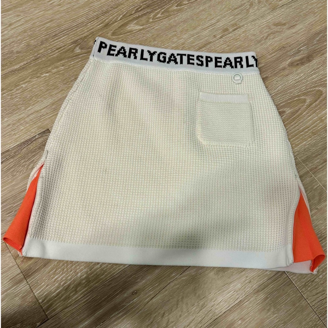 PEARLY GATES(パーリーゲイツ)のPEARLYGATES ニットスカート スポーツ/アウトドアのゴルフ(ウエア)の商品写真