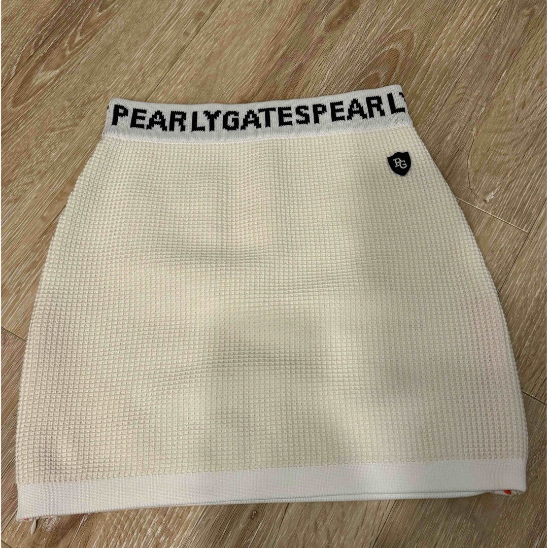 PEARLY GATES(パーリーゲイツ)のPEARLYGATES ニットスカート スポーツ/アウトドアのゴルフ(ウエア)の商品写真