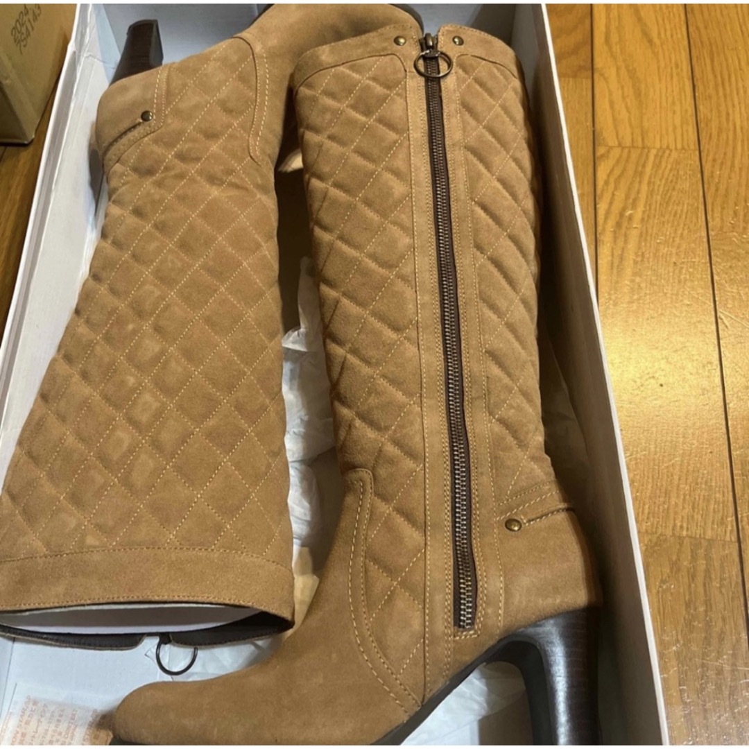 Akakura(アカクラ)のロングブーツ スエードブーツ レディースの靴/シューズ(ブーツ)の商品写真