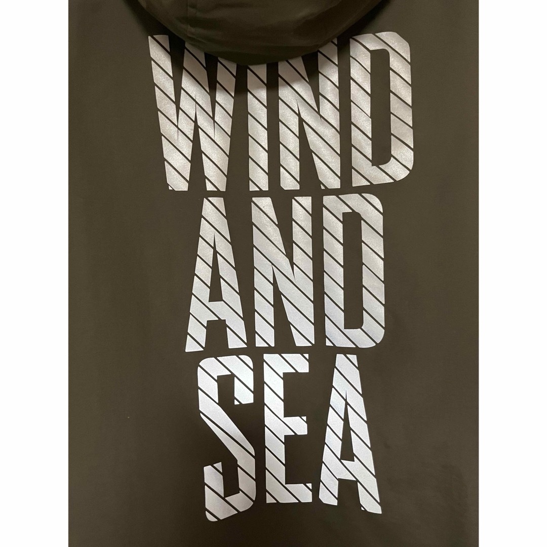 WIND AND SEA(ウィンダンシー)のWIND AND SEA ウォームシェルパッドフーディージャケット　カーキ L メンズのジャケット/アウター(ダウンジャケット)の商品写真