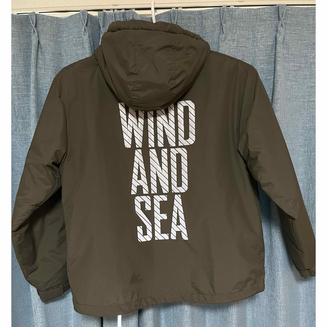 WIND AND SEA(ウィンダンシー)のWIND AND SEA ウォームシェルパッドフーディージャケット　カーキ L メンズのジャケット/アウター(ダウンジャケット)の商品写真