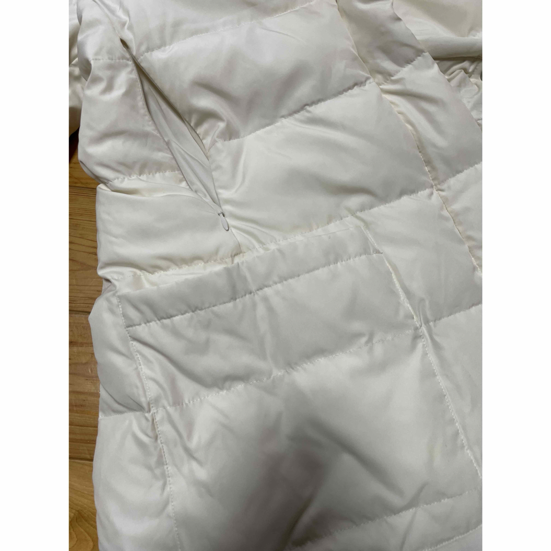ペカ　PECA  素敵なダウンコート　オフホワイト レディースのジャケット/アウター(ダウンコート)の商品写真