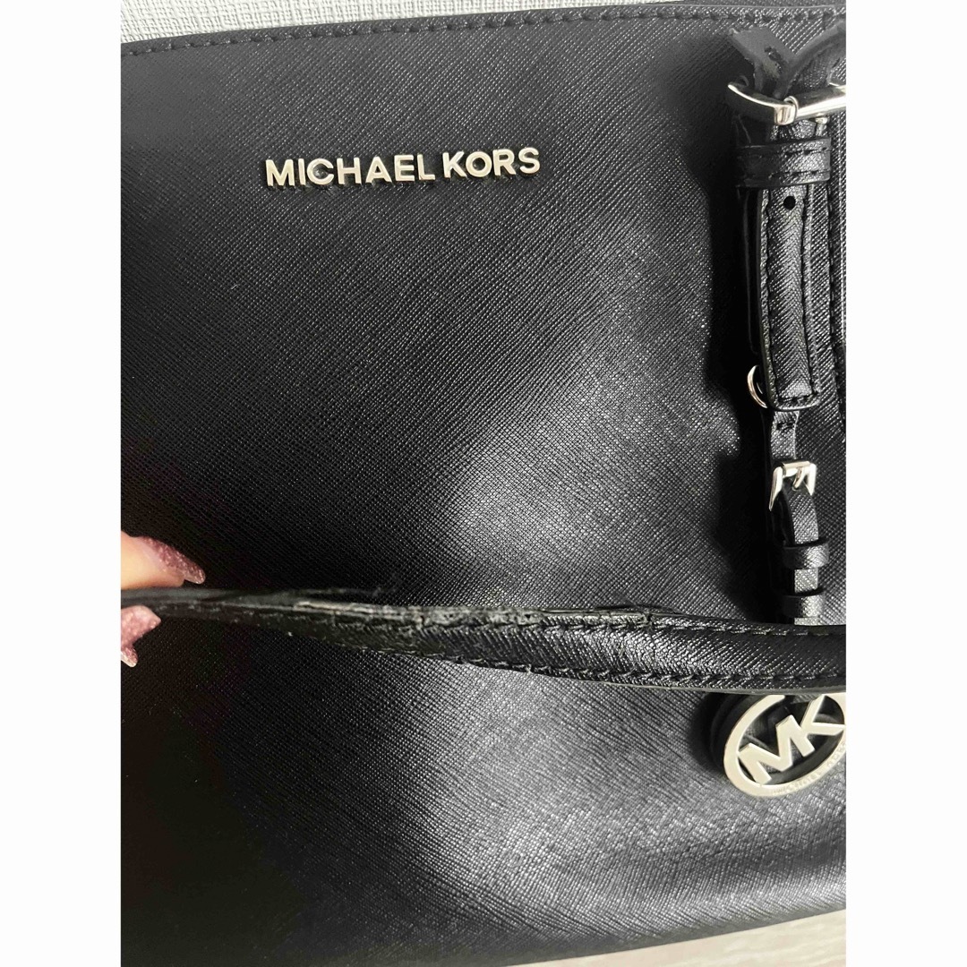 Michael Kors(マイケルコース)のマイケルコース　バッグ　A4サイズ レディースのバッグ(ショルダーバッグ)の商品写真