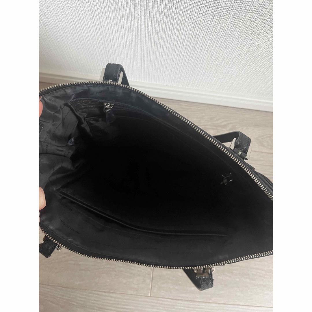 Michael Kors(マイケルコース)のマイケルコース　バッグ　A4サイズ レディースのバッグ(ショルダーバッグ)の商品写真
