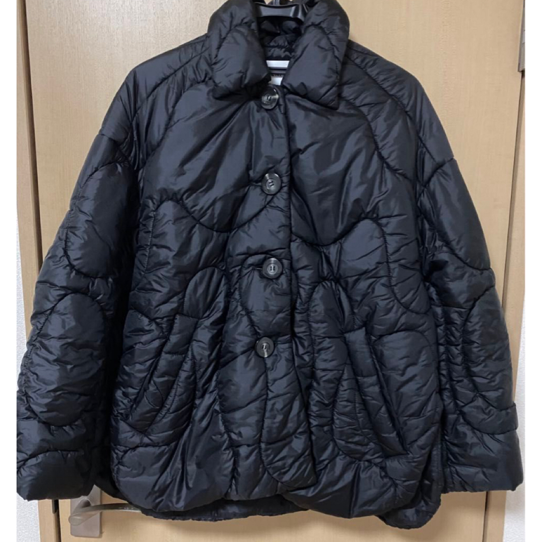 ENFOLD(エンフォルド)のレア⭐︎ENFOLD SKIN QUILTED COAT BLACK⭐︎今季完売 レディースのジャケット/アウター(ダウンコート)の商品写真