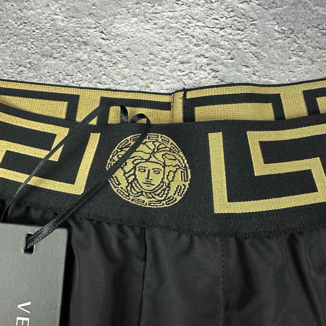 VERSACE(ヴェルサーチ)の新品 Versace スイムハーフパンツ 水着 ヴェルサーチ メンズの水着/浴衣(水着)の商品写真