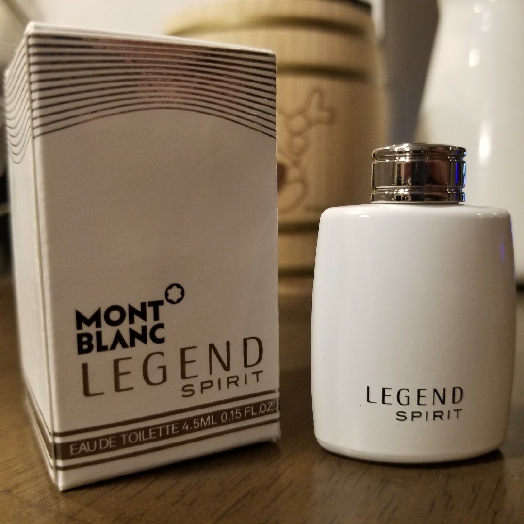 MONTBLANC(モンブラン)のモンブラン レジェンド スピリット 4.5ml ミニ香水 MONT BLANC コスメ/美容の香水(香水(男性用))の商品写真