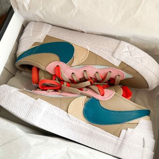 サカイ(sacai)の【KAWS × sacai × Nike】Blazer Low "Reed" (スニーカー)