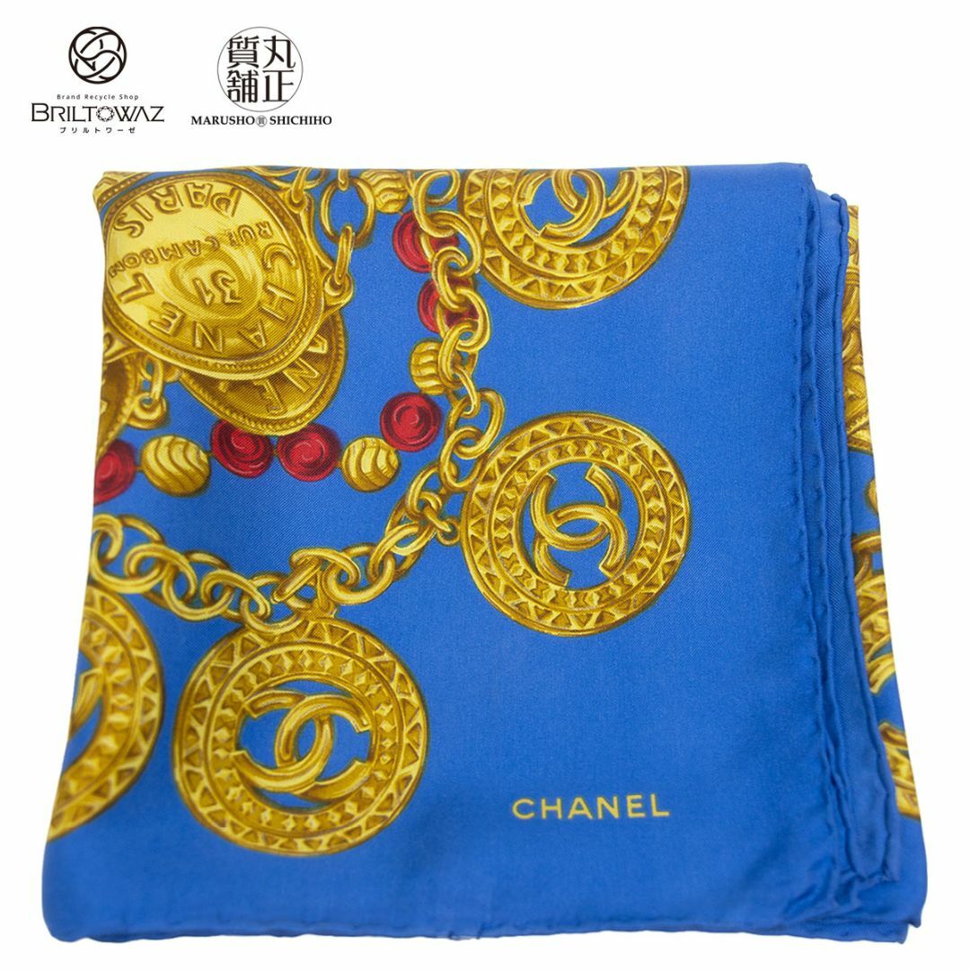 CHANEL(シャネル)のシャネル コイン・チェーン柄 ヴィンテージ スカーフ 総柄 ブルー/ゴールド シルク レディース CHANEL USED【中古】【ブリルトワーゼ】【丸正質舗】【質屋】(M212190h) レディースのファッション小物(バンダナ/スカーフ)の商品写真