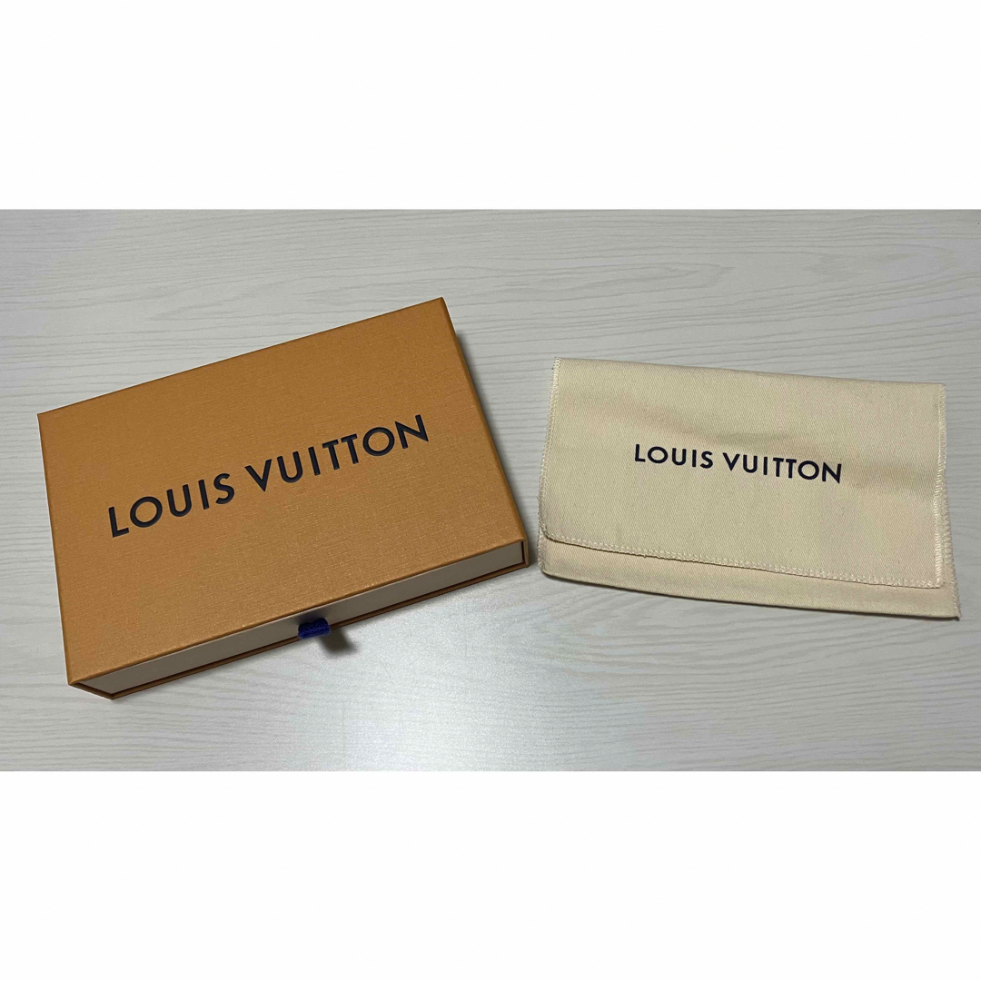 LOUIS VUITTON(ルイヴィトン)のLOUIS VUITTON  ブランドショップ箱 インテリア/住まい/日用品のオフィス用品(ラッピング/包装)の商品写真