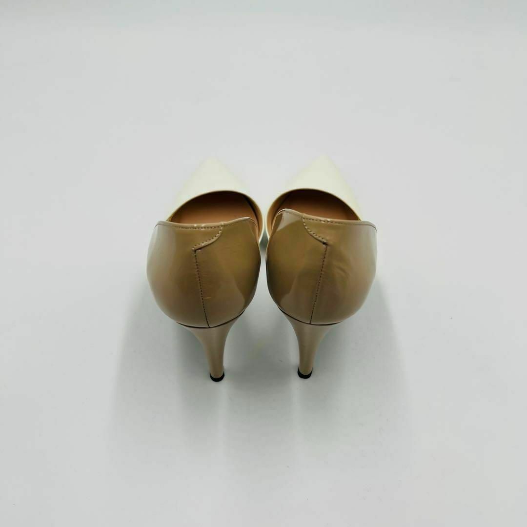 美品 ダイアナ パンプス サイドオープン エナメル 白 ベージュ 22.5cm レディースの靴/シューズ(ハイヒール/パンプス)の商品写真