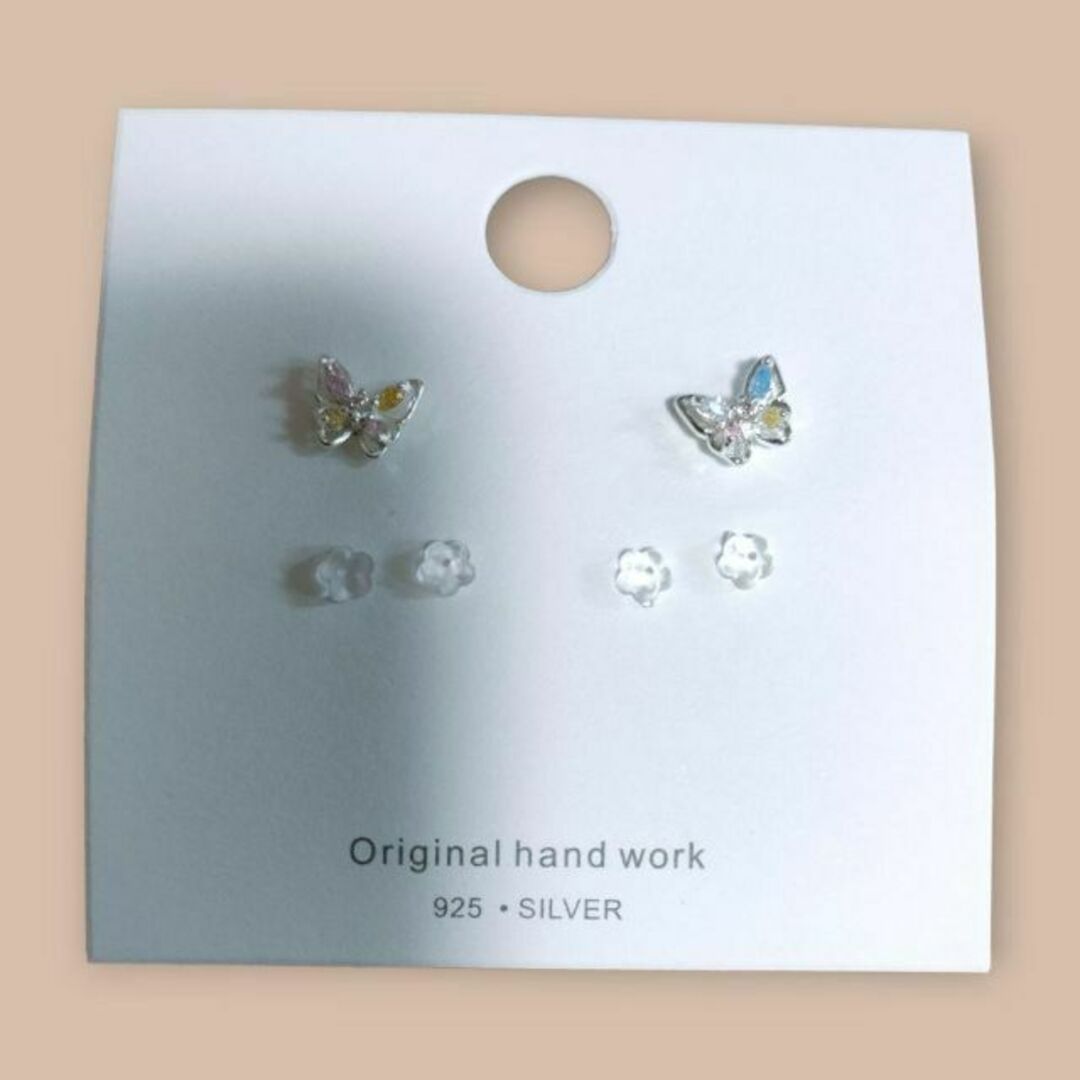 ミニピアス 両耳用 蝶々 バタフライ パステルカラー キャッチ付き 韓国 レディースのアクセサリー(ピアス)の商品写真