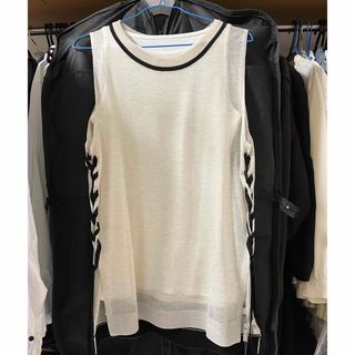 アメリヴィンテージ(Ameri VINTAGE)の【新品】AMERI⭐︎CLIONE KNIT VEST(カットソー(半袖/袖なし))