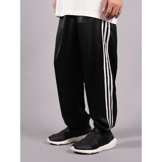 ワイスリー(Y-3)の【美品】 Y-3 スリーストライプ CUFFED PANTS(その他)