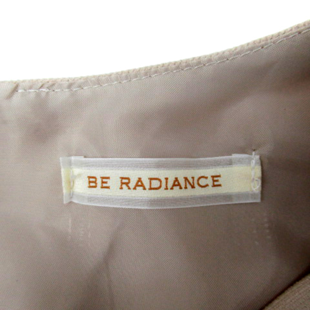 BE RADIANCE(ビーラディエンス)のビーラディエンス ワンピース ノースリーブ チェック柄 ベルト付き F ベージュ レディースのワンピース(ひざ丈ワンピース)の商品写真