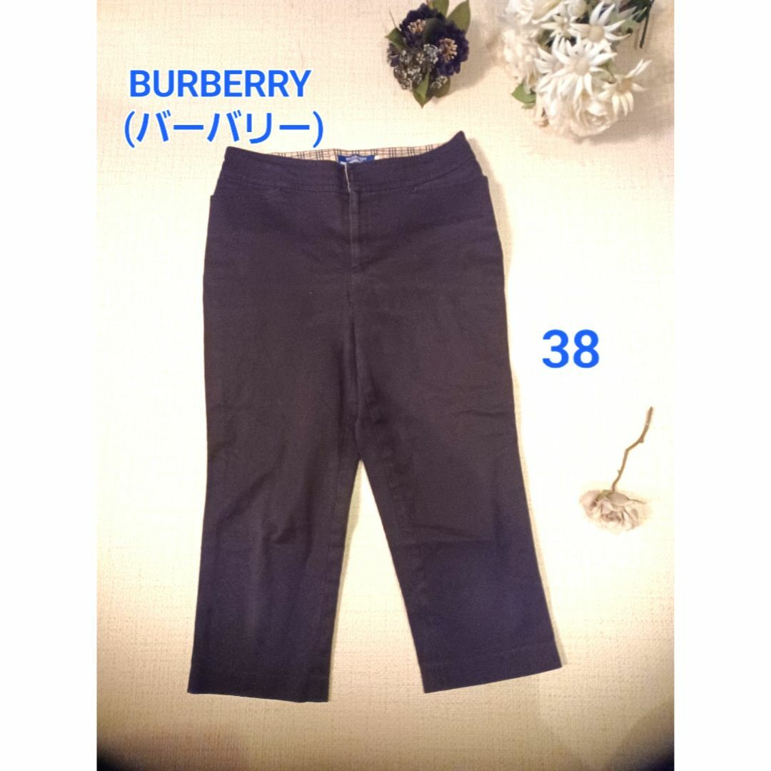 BURBERRY BLUE LABEL(バーバリーブルーレーベル)の７分丈で軽やか♪Burberry(バーバリー)38　黒デニム　定番で安心の形♪ レディースのパンツ(デニム/ジーンズ)の商品写真