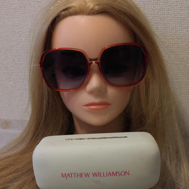 Matthew Williamson(マテューウィリアムソン)のMATTHEW WILLAMSON レディースのファッション小物(サングラス/メガネ)の商品写真