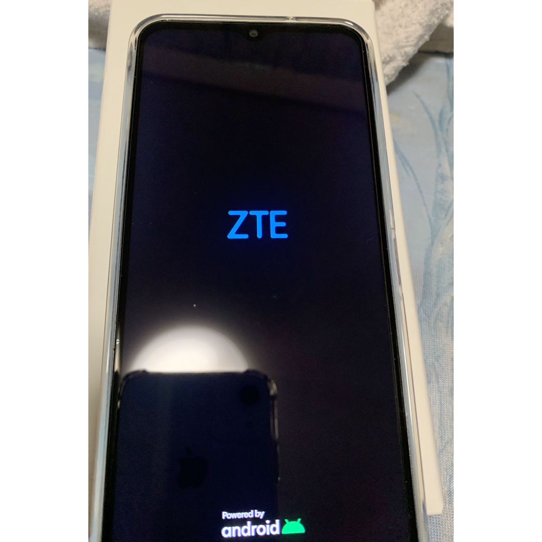 ZTE(ゼットティーイー)のZTE Libero 5G IV A302ZT ブラック スマホ/家電/カメラのスマートフォン/携帯電話(スマートフォン本体)の商品写真
