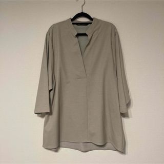 ザラ(ZARA)のZARAザラ　オープンネック ブラウス チュニック Mサイズ(シャツ/ブラウス(長袖/七分))