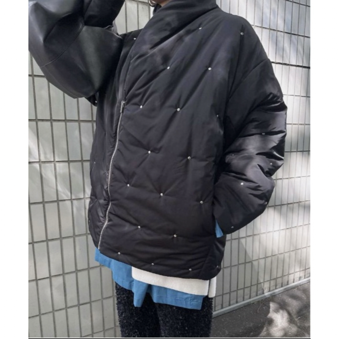 Ameri VINTAGE(アメリヴィンテージ)のアメリヴィンテージ　STUDS PADDED JACKET ダウンジャケット レディースのジャケット/アウター(ダウンジャケット)の商品写真