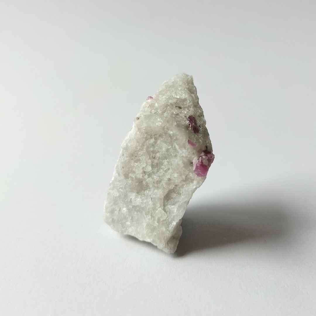 ピンクスピネル 尖晶石 spinel 原石 鉱物 標本 エンタメ/ホビーのコレクション(その他)の商品写真